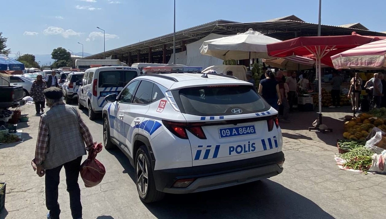 pazar yerinde bicakli akraba kavgasi 1 yarali YvfZhGIL