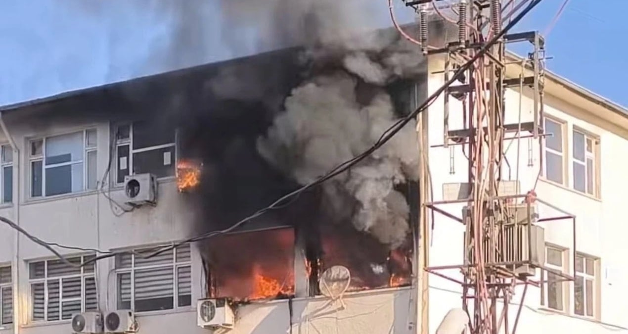 sanliurfada hukumet konaginda yangin yFALa1B9