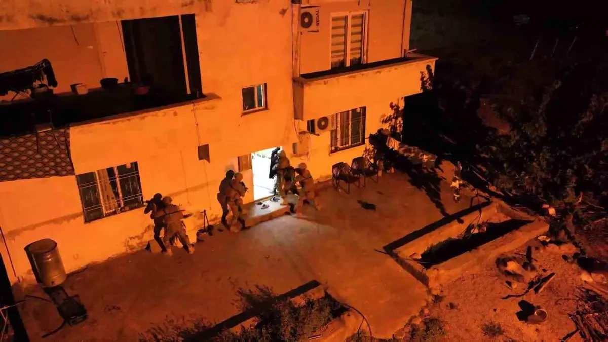 sirnakta uyusturucu operasyonu 20 kilo esrar ele gecirildi eTCFbc5l