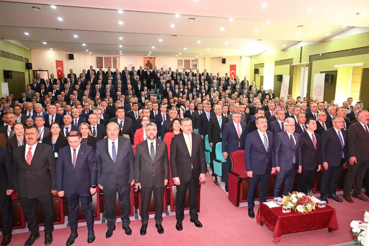 bakan tekin ilce mudurleriyle toplandi 5cmsbEw7