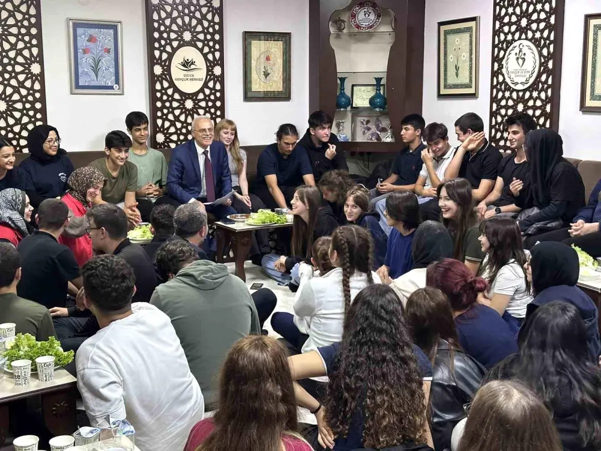 duzce genclik ve spor il muduru lise temsilcileri ile bir araya geldi fNu2kMlH