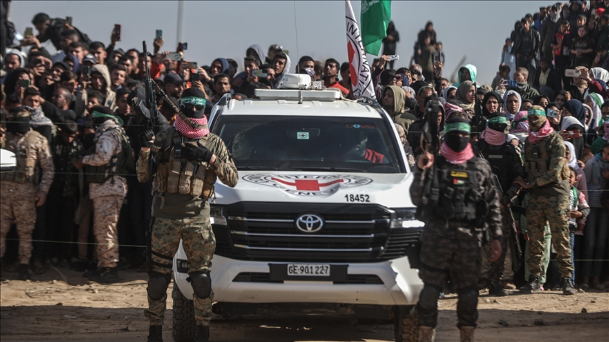 hamas dun bulunan israilli bir esirin cesedinin bu aksam teslim edilecegi aciklandi QiQcmANc.jpg