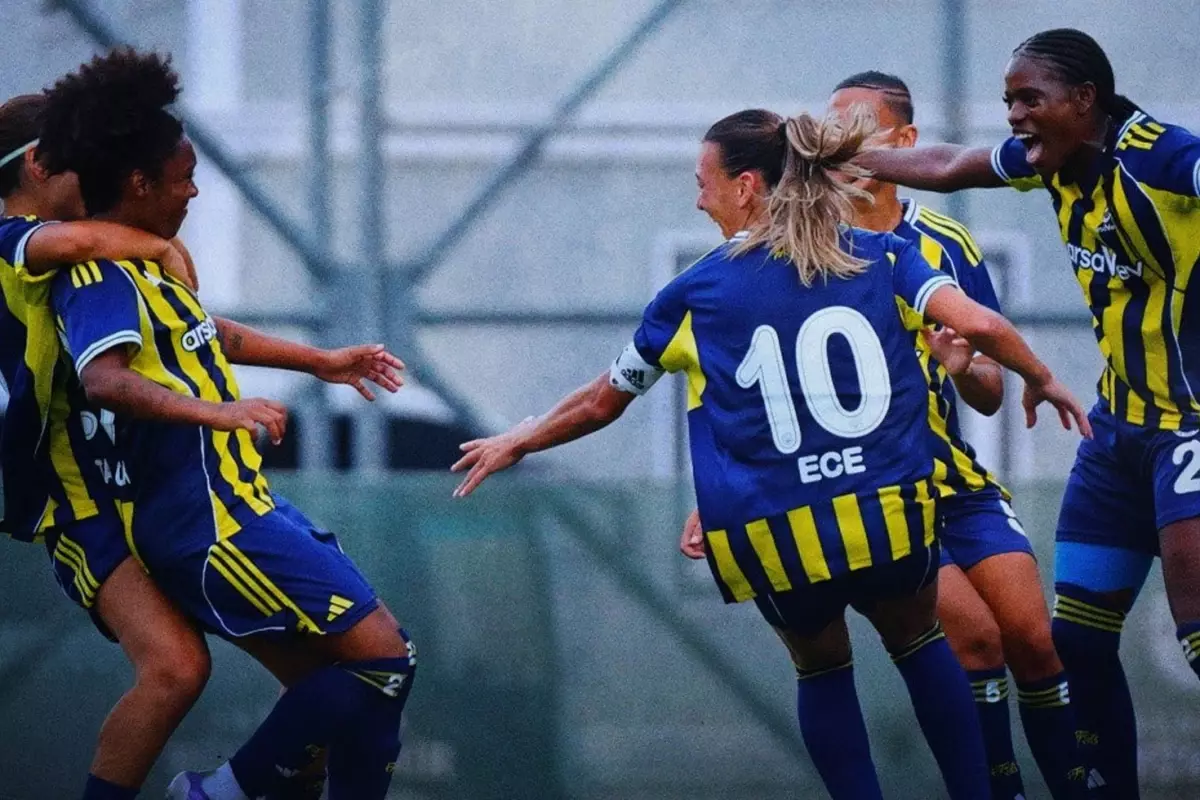 kadinlar derbisinde kazanan fenerbahce CkBOGfhX