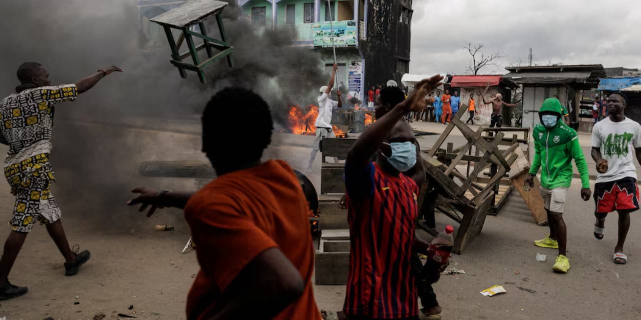 kamerunda biya protestolari buyuyor 99 yasina kadar iktidarda kalacak 4pjiA8Nl.jpg
