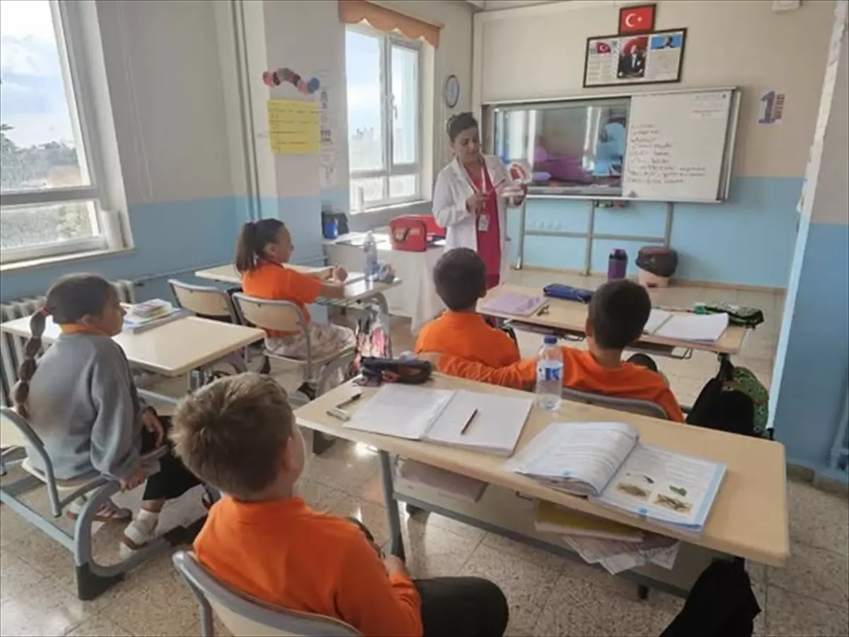 ogrencilere agiz ve dis sagligi egitimi basladi ncFEy61q
