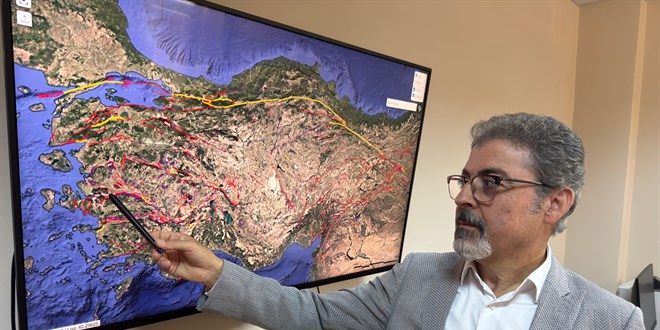 uzmanindan uyari bati anadoluda 200 fay kirilmayi bekliyor xAjcEH1c.jpg