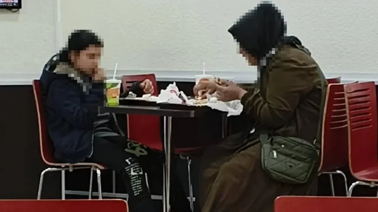 ticaret-bakanligi-burger-kingteki-ayrimcilik-iddiasi-uzerine-inceleme-baslatti-ajiChcYe