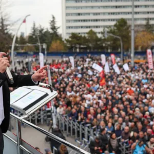Özgür Özel’in olası yeni partisi için dikkat çeken araştırma: Açık ara birinci, en büyük blok